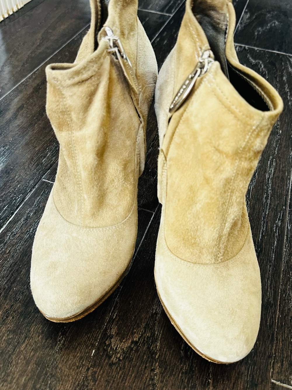Suede Ankle Heeled Boots in Light Tan